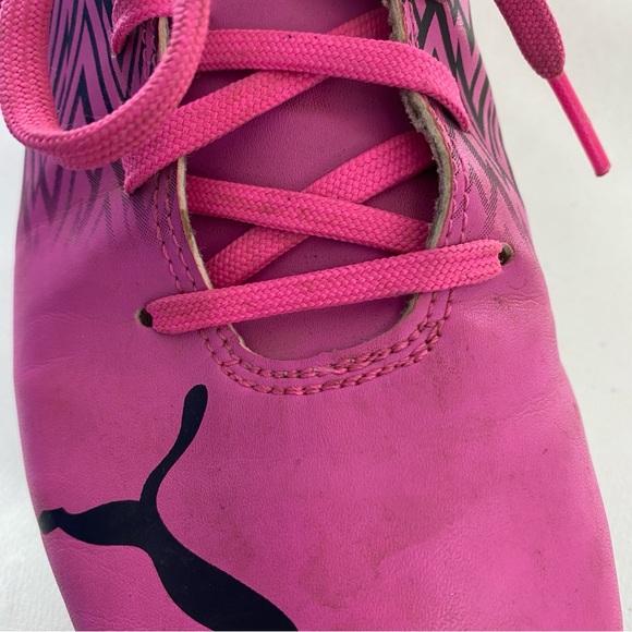 Puma Tacto Jr pink soccer cleats Big Kid Size 6 EU 38 Barbiecore Barbie youth - Picture 16 of 16